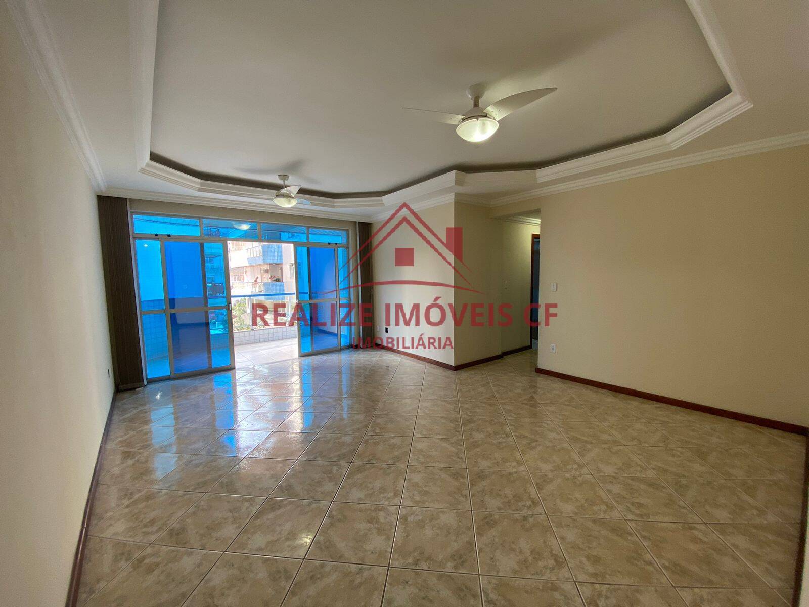 Apartamento à venda com 3 quartos, 90m² - Foto 1