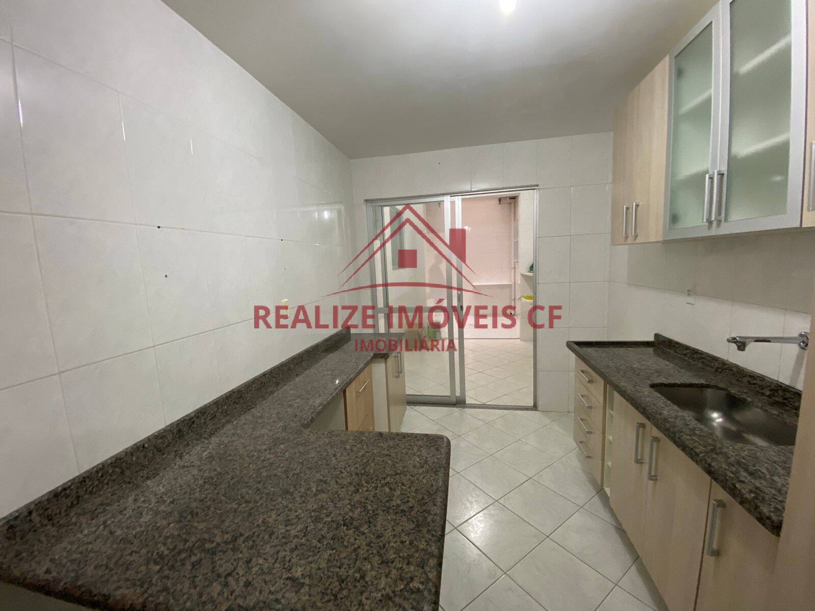 Apartamento à venda com 3 quartos, 90m² - Foto 4