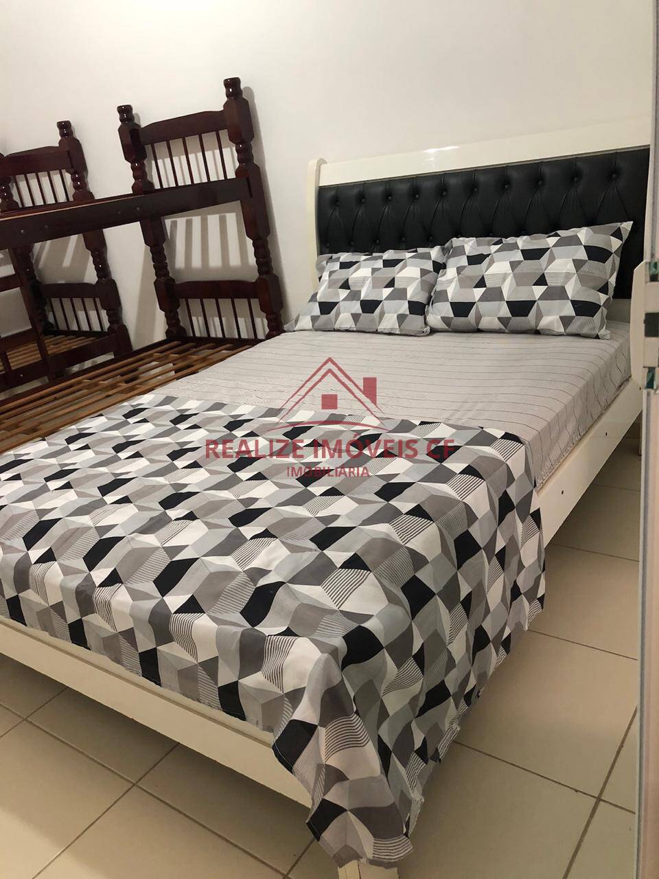 Casa de Condomínio à venda e aluguel com 1 quarto, 60m² - Foto 25