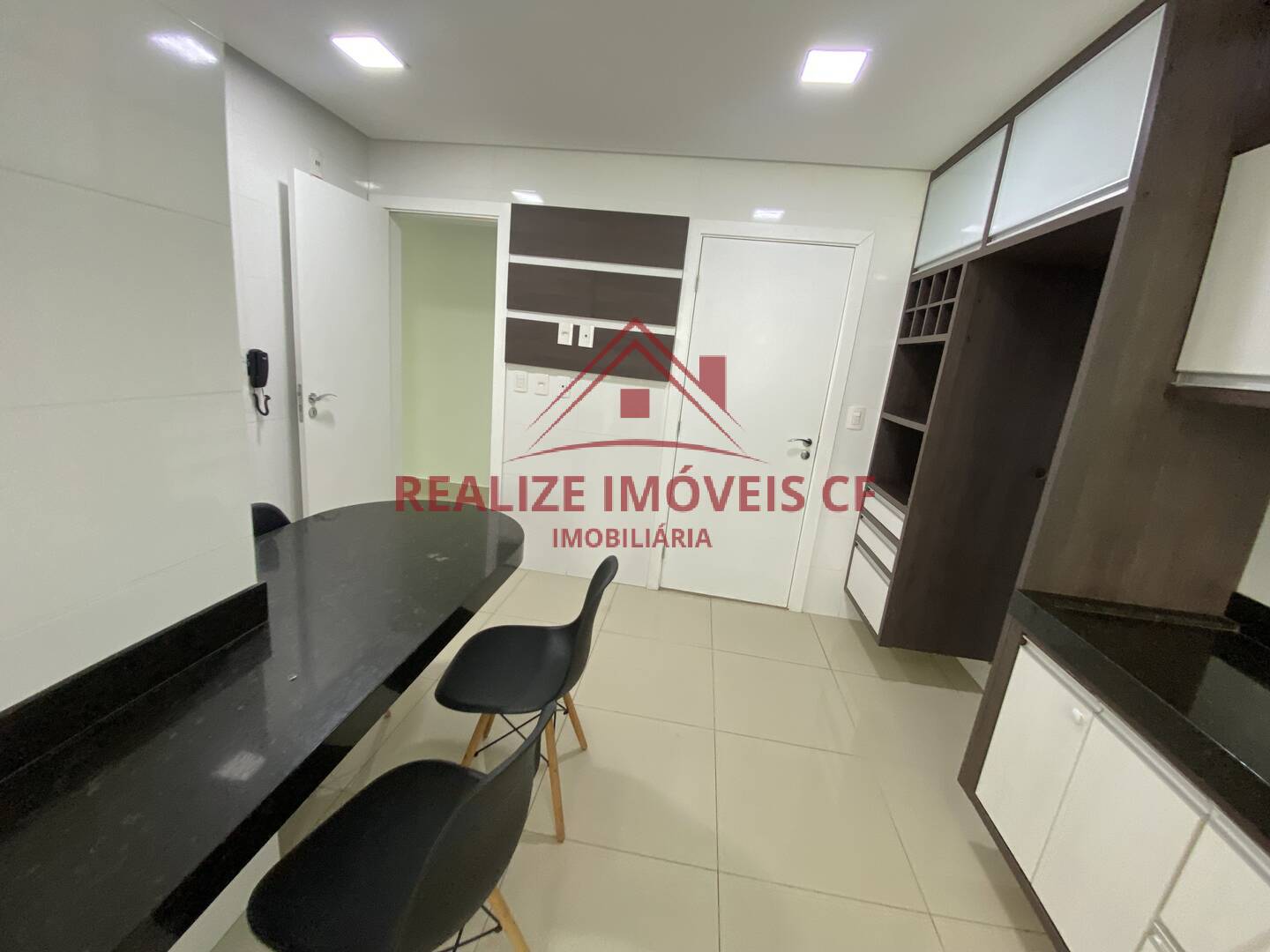 Apartamento para alugar com 3 quartos, 188m² - Foto 7