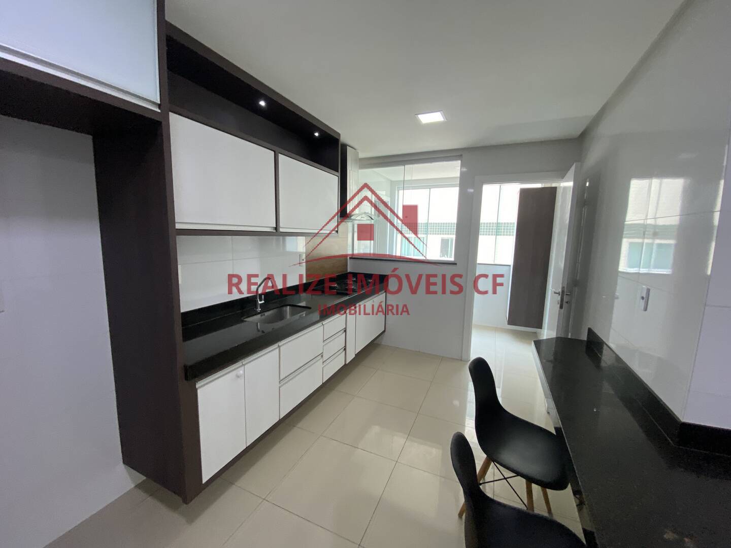 Apartamento para alugar com 3 quartos, 188m² - Foto 5