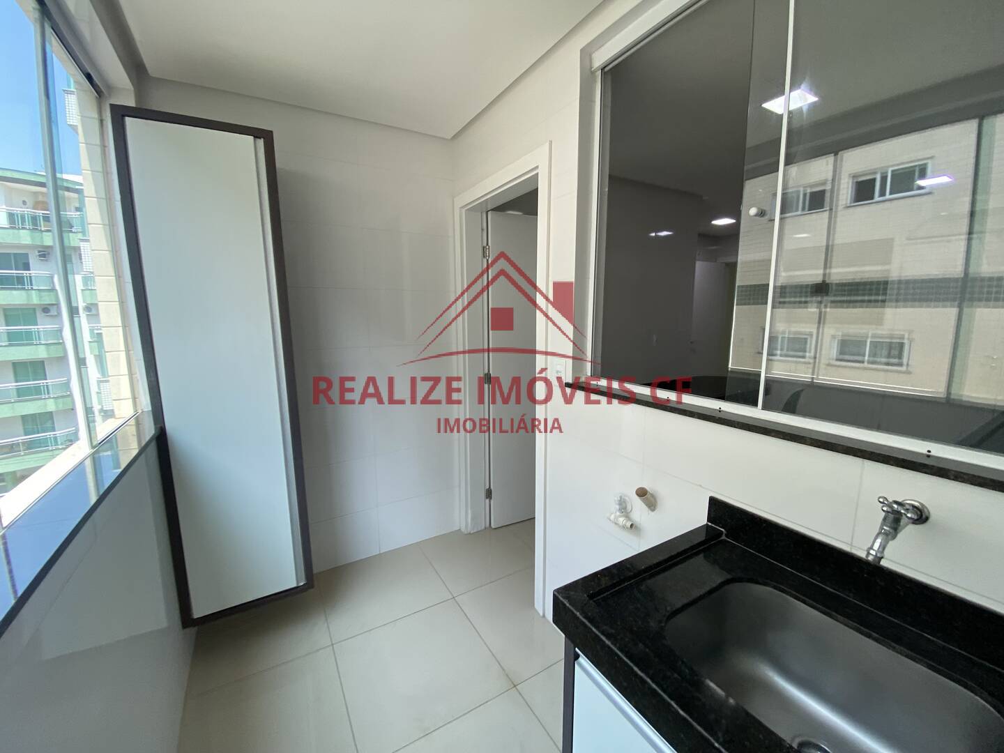 Apartamento para alugar com 3 quartos, 188m² - Foto 12