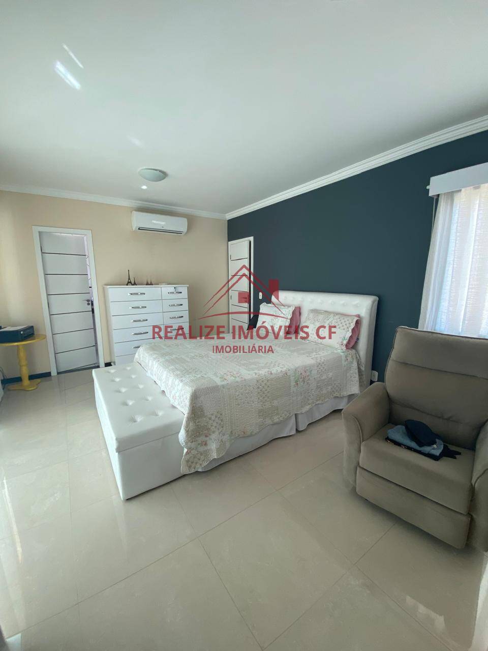Casa para alugar com 3 quartos, 285m² - Foto 12