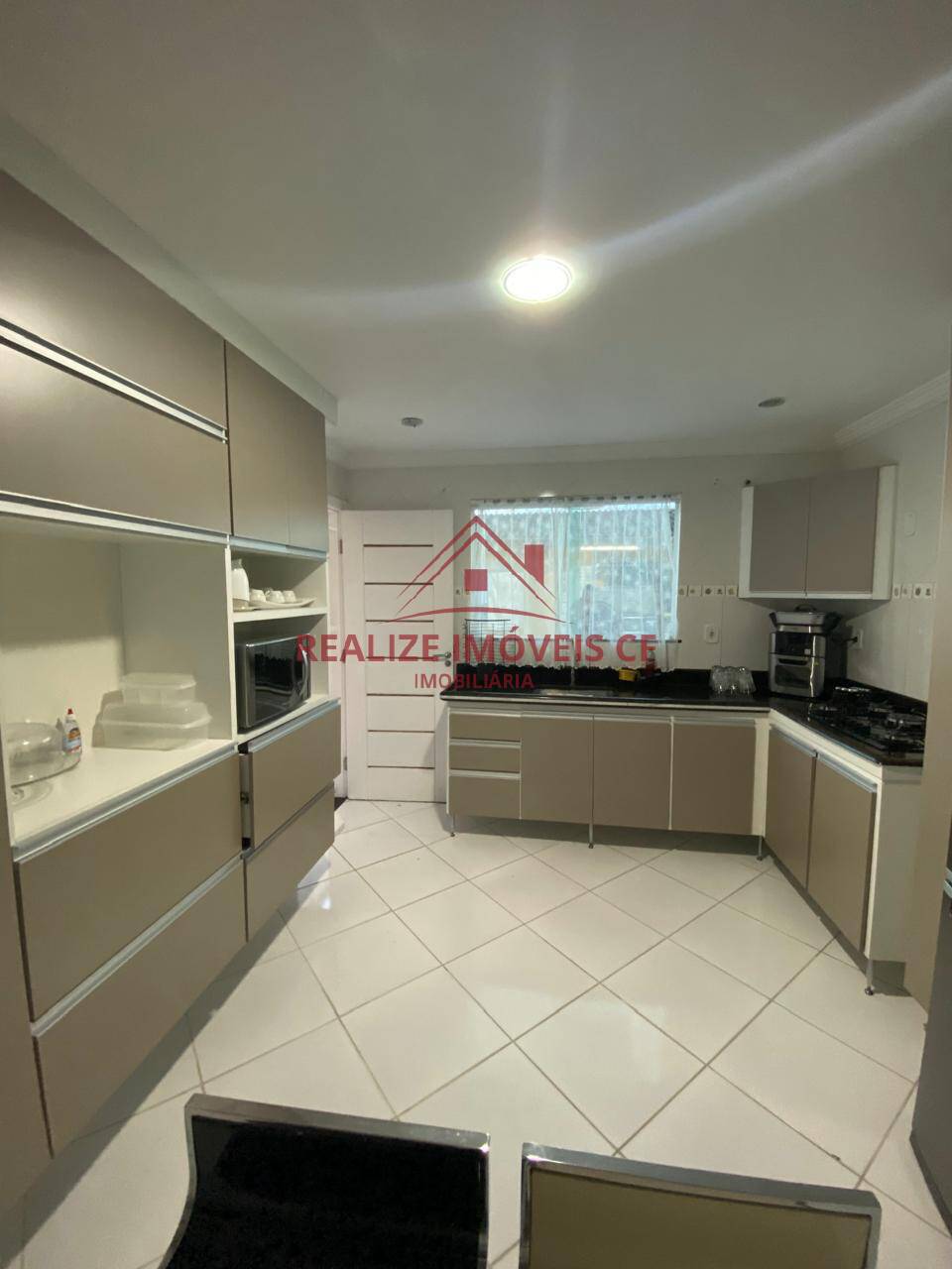 Casa para alugar com 3 quartos, 285m² - Foto 21