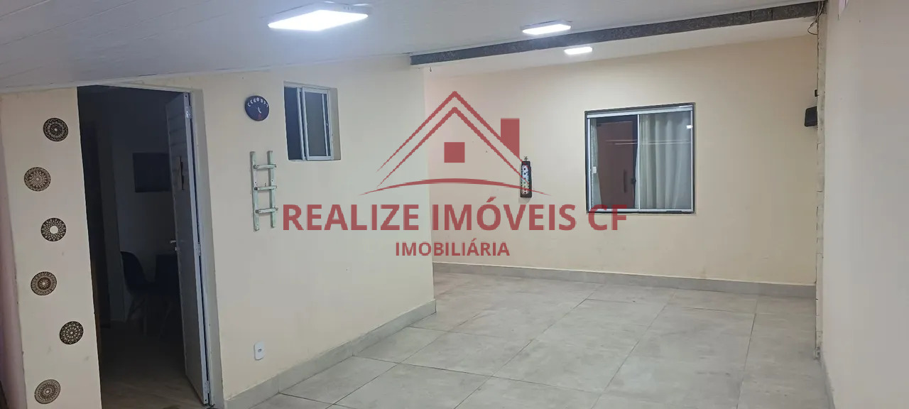 Casa para alugar com 3 quartos, 300m² - Foto 1